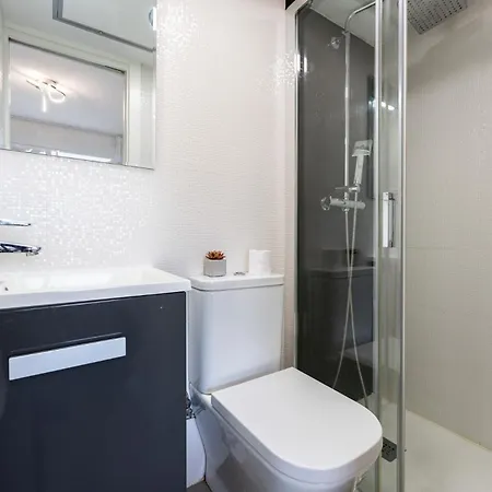 Bonanza Deluxe - Easy Walk To Beach, Marina And Shops
