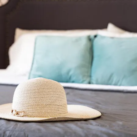 Bonanza Deluxe - Easy Walk To Beach, Marina And Shops *